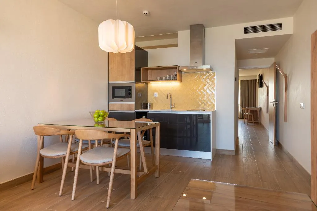 APARTMENT SEA VIEW CAPACITY 5 Room, Vila Luz, Algarve