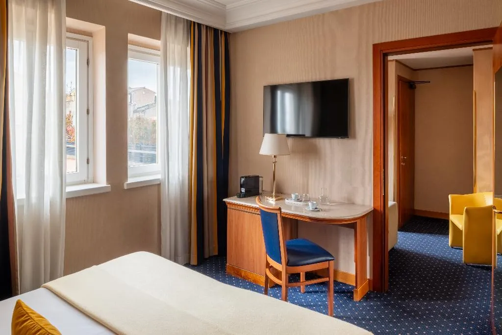 JUNIOR SUITE CLASSIC WITH TERRACE Room, Diocleziano, Rome