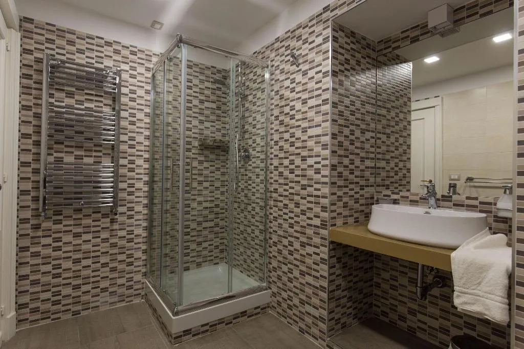 Room, Savoy Riviera, Naples