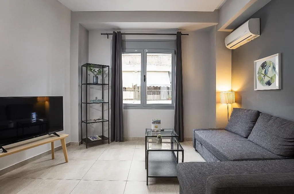 SUITE ONE BEDROOM WITH AIR CONDITIONING Room, Omnia Pagrati Apartments, Athens