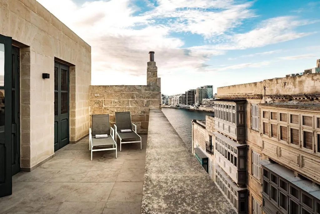 DOUBLE WITH KITCHENETTE Room, 19 Rooms, Malta