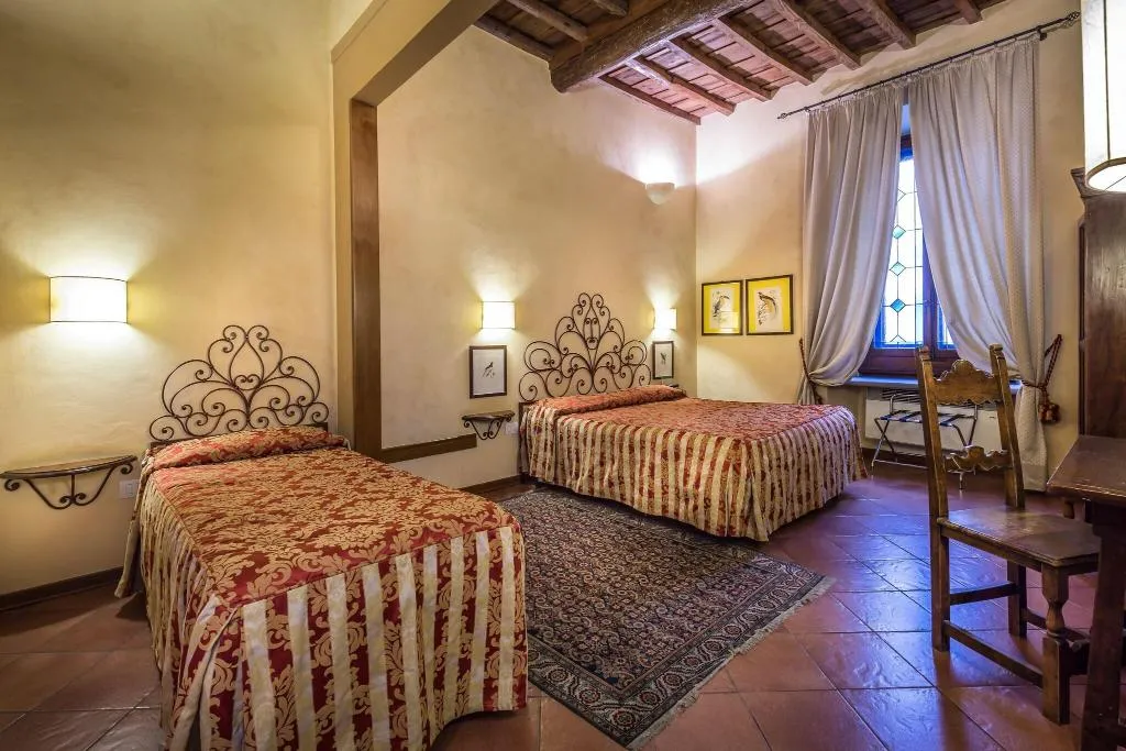 Room, Mario's, Florence