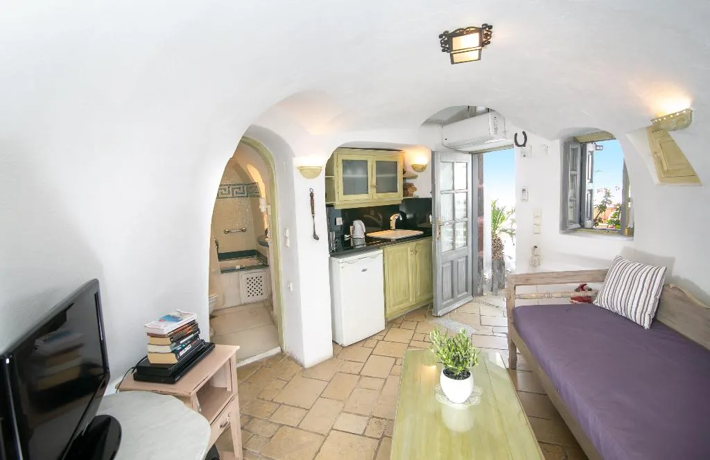 SUITE EXECUTIVE Room, Alexander's Suites, Santorini