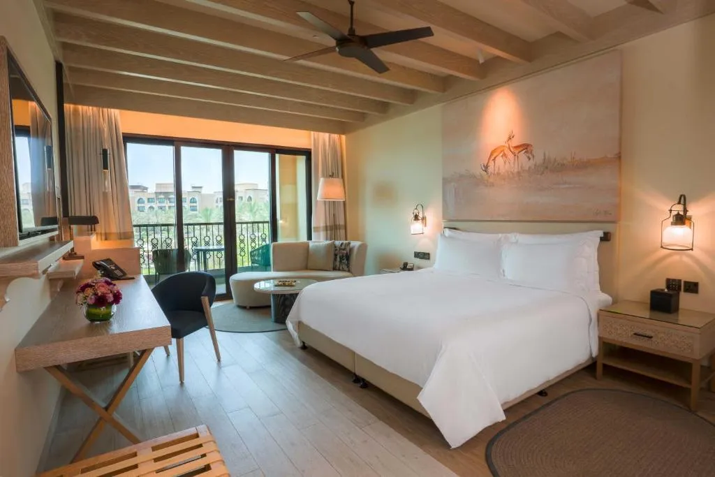 DOUBLE CLASSIC KING BED Room, Saadiyat Rotana Resort and Resort, Abu Dhabi