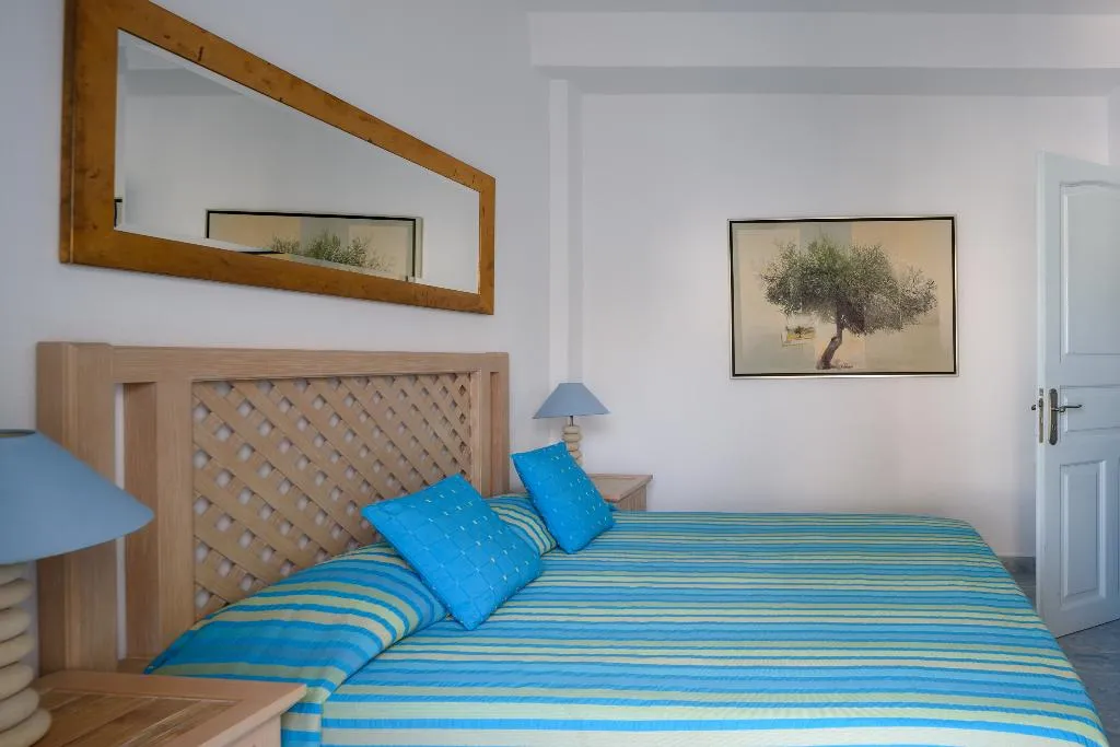 Double or Twin SUPERIOR Room, Alesahne Beach, Santorini