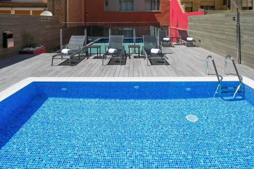 Pool, Catalonia Sagrada Familia, Barcelona