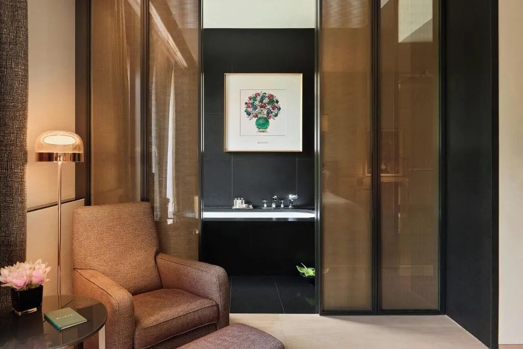 DOUBLE DELUXE KING BED Room, Bulgari Milan, Milan
