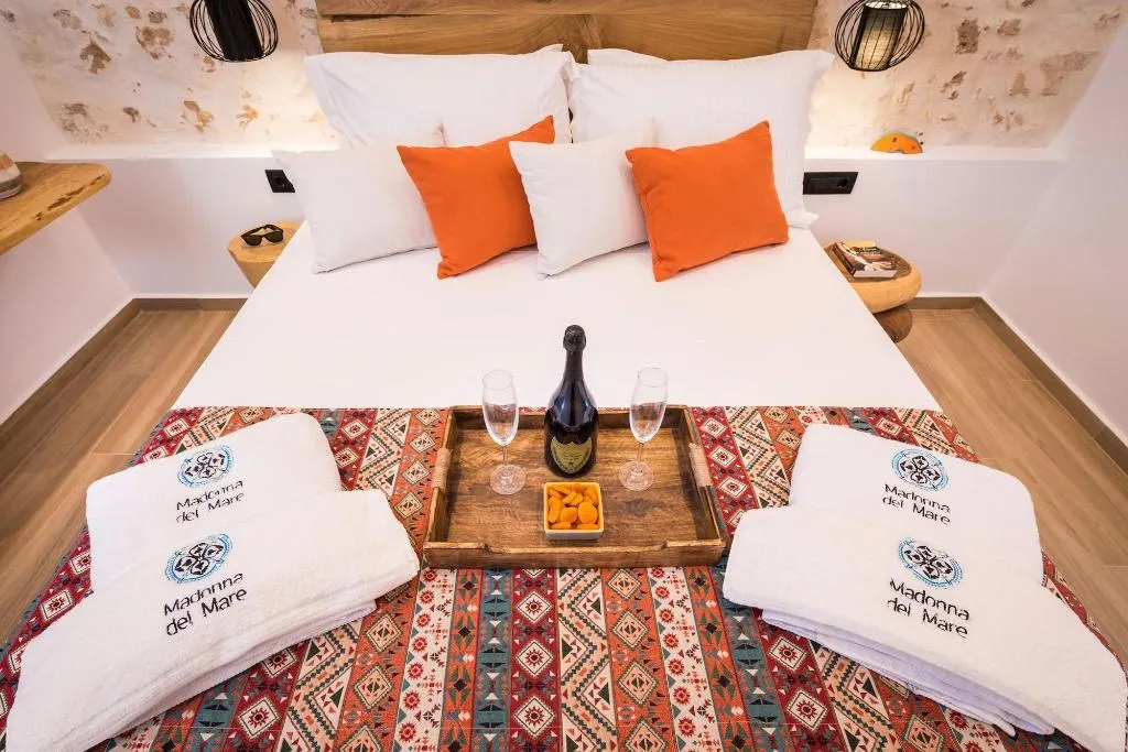 Room, Madonna Del Mare, Crete