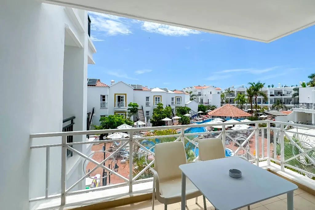 Room, Parque del Sol, Tenerife