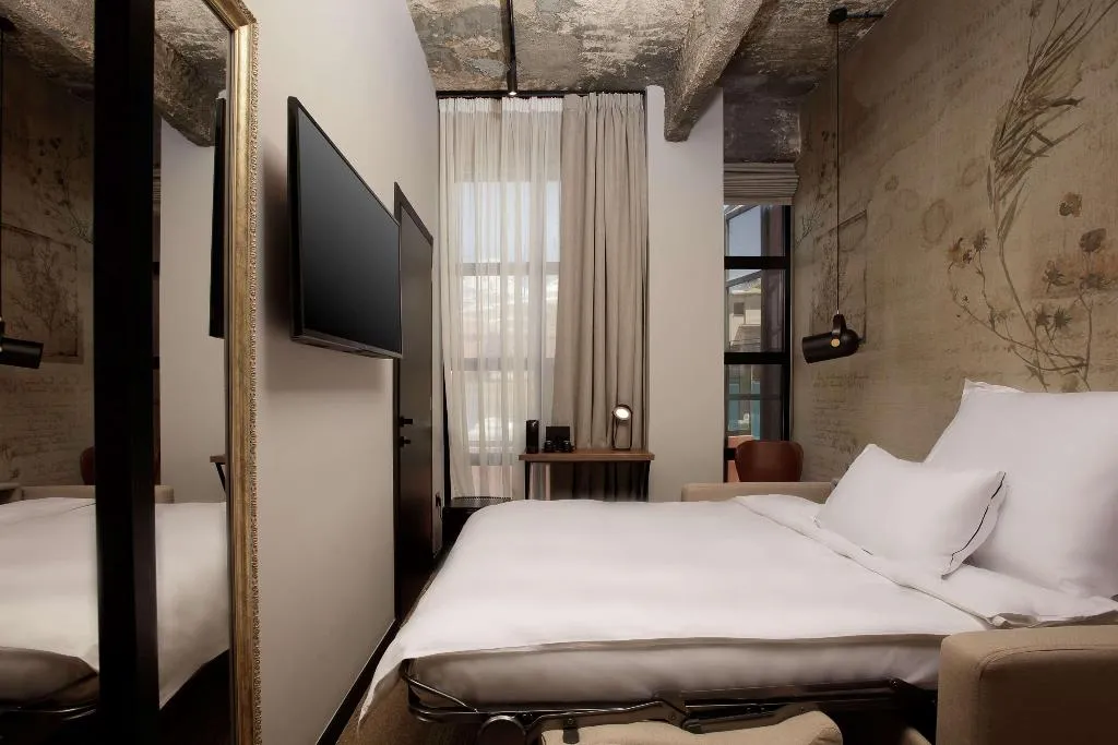 Room, Anise Aluma Athens, Tapestry Collection by Hilton, Athens
