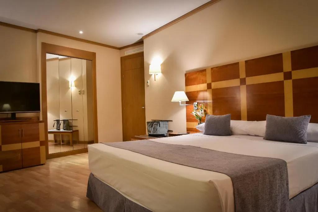 Room, Senator Parque Central Hotel, Valencia