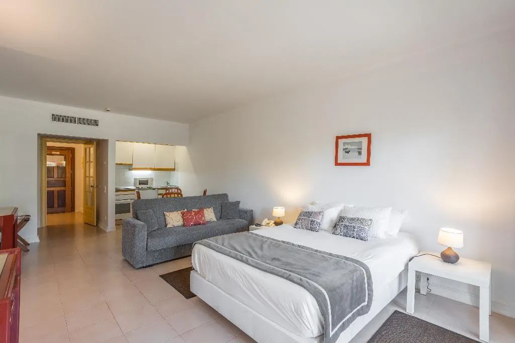 STUDIO STANDARD Room, Clube do Lago Hotel, Lisbon