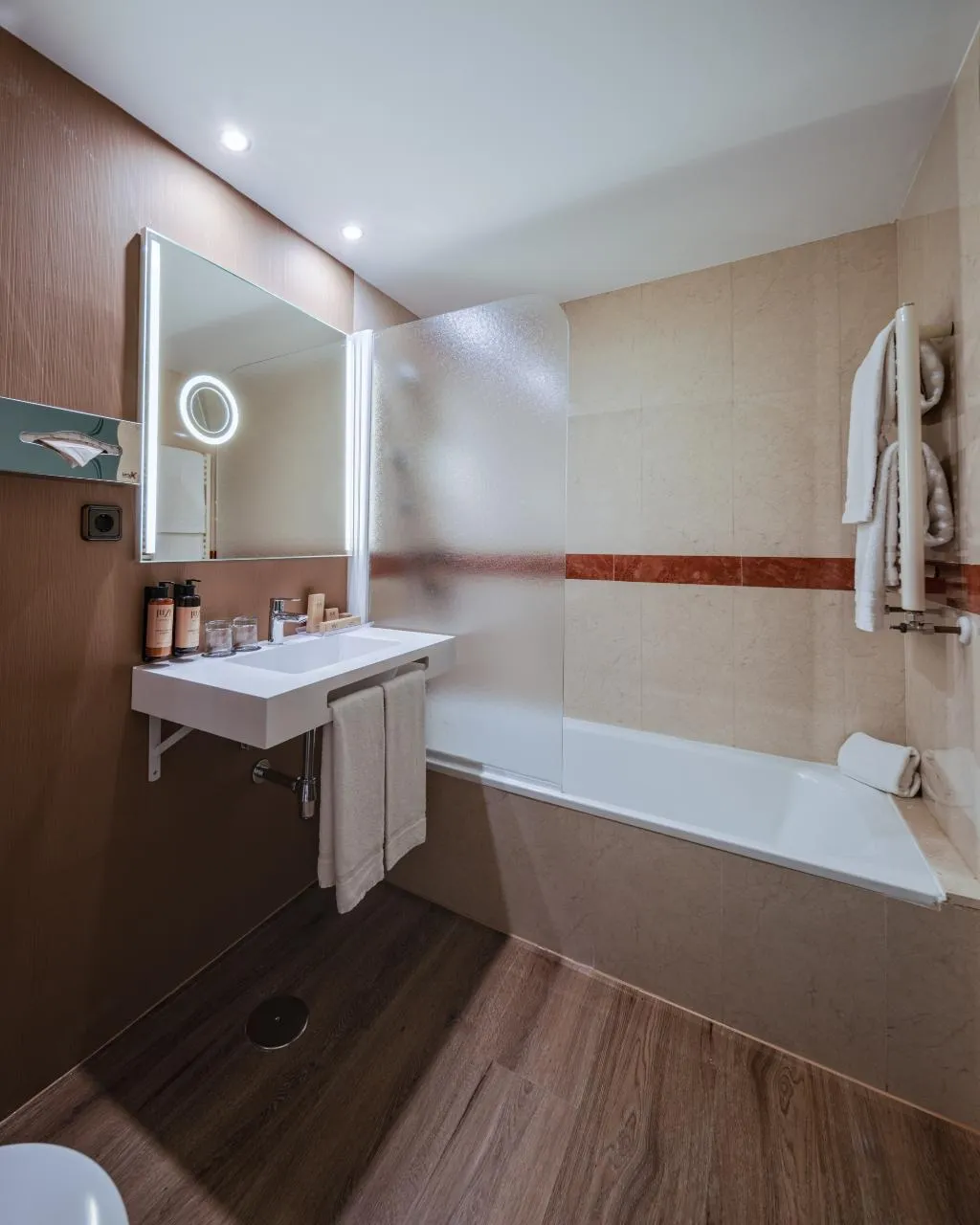 DOUBLE DELUXE Room, BYPILLOW Castellana, Madrid