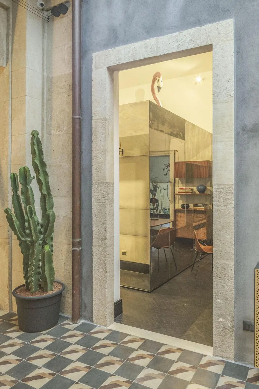 Lobby, Asmundo Di Gisira, Catania