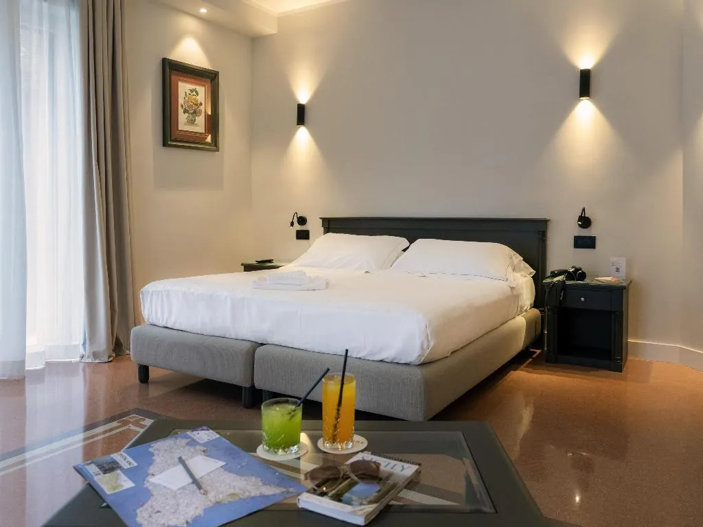 DOUBLE WITH DOUBLE BED Room, Mercure Palermo Centro, Palermo