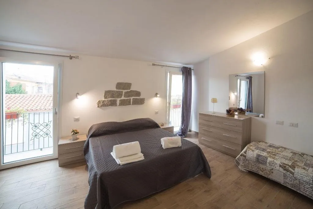 Room, Domus Olbia Inn, Olbia