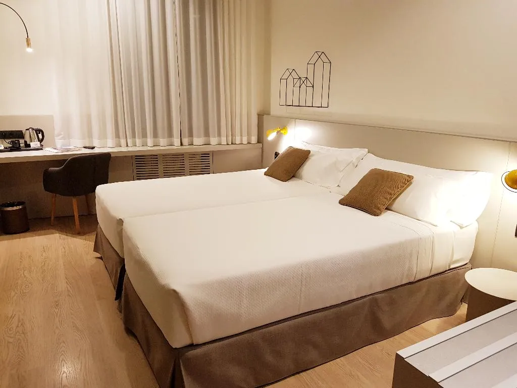 Double or Twin SUPERIOR Room, Peninsular, Costa Brava