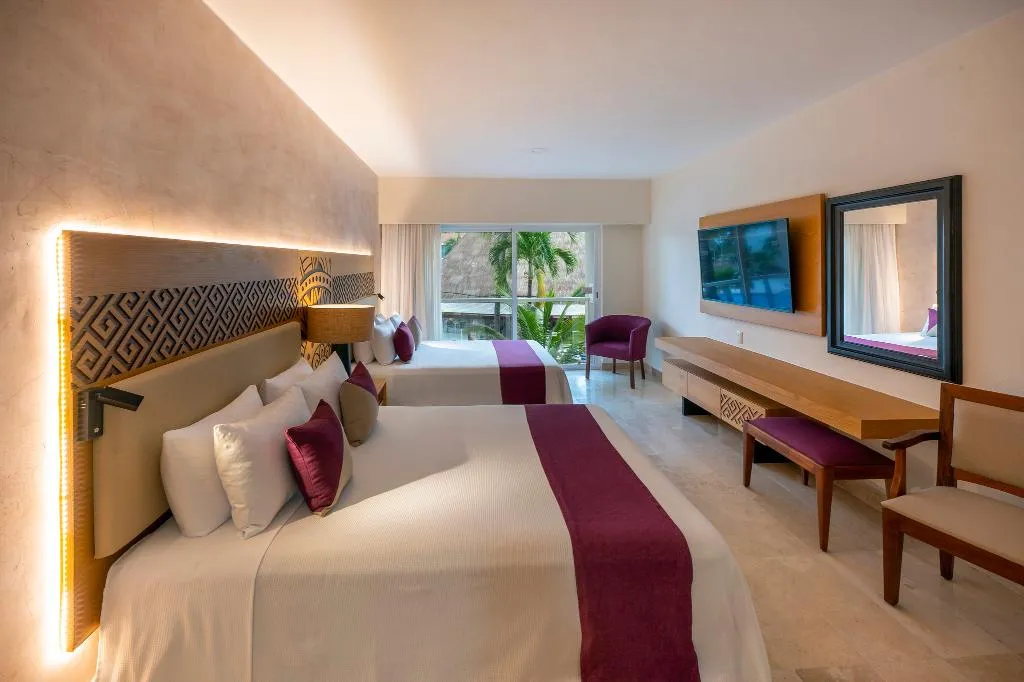 DOUBLE POOL VIEW Room, Viva Azteca by Wyndham Trademark All Inclus Resort, Cancun Area