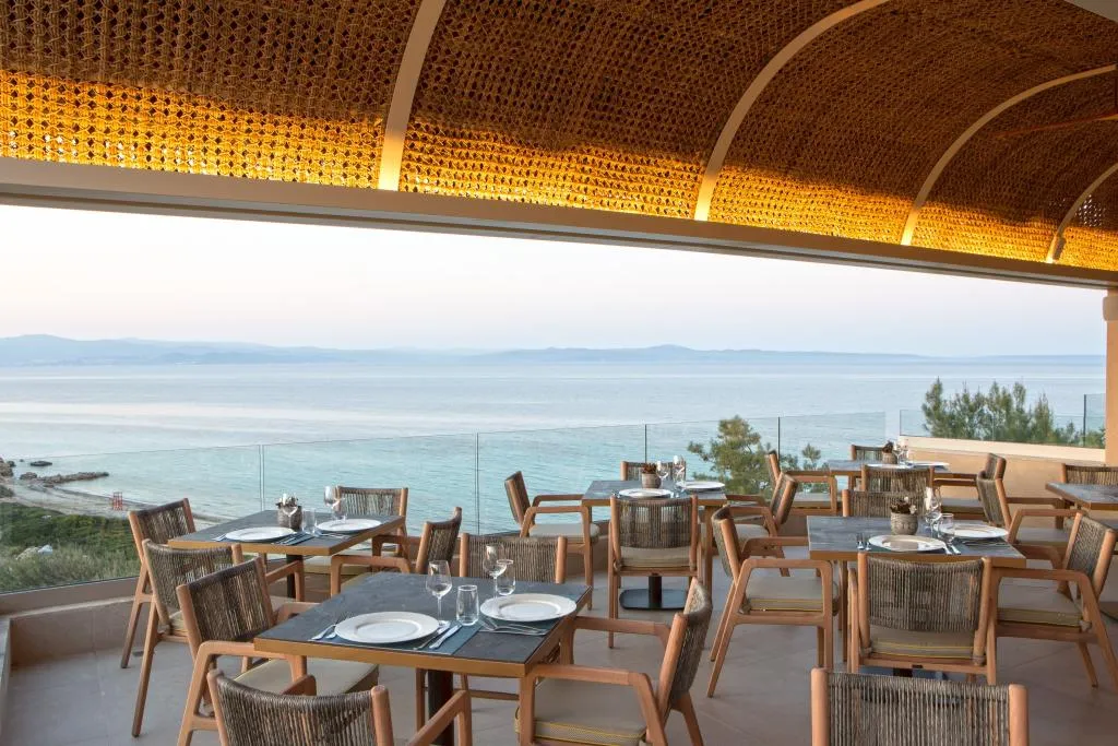 Restaurant, MERAVIA Leonardo Limited Edition, Halkidiki
