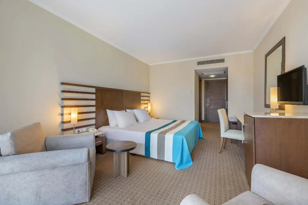 Room DELUXE ONE BED Room, Green Max Hotel, Antalya