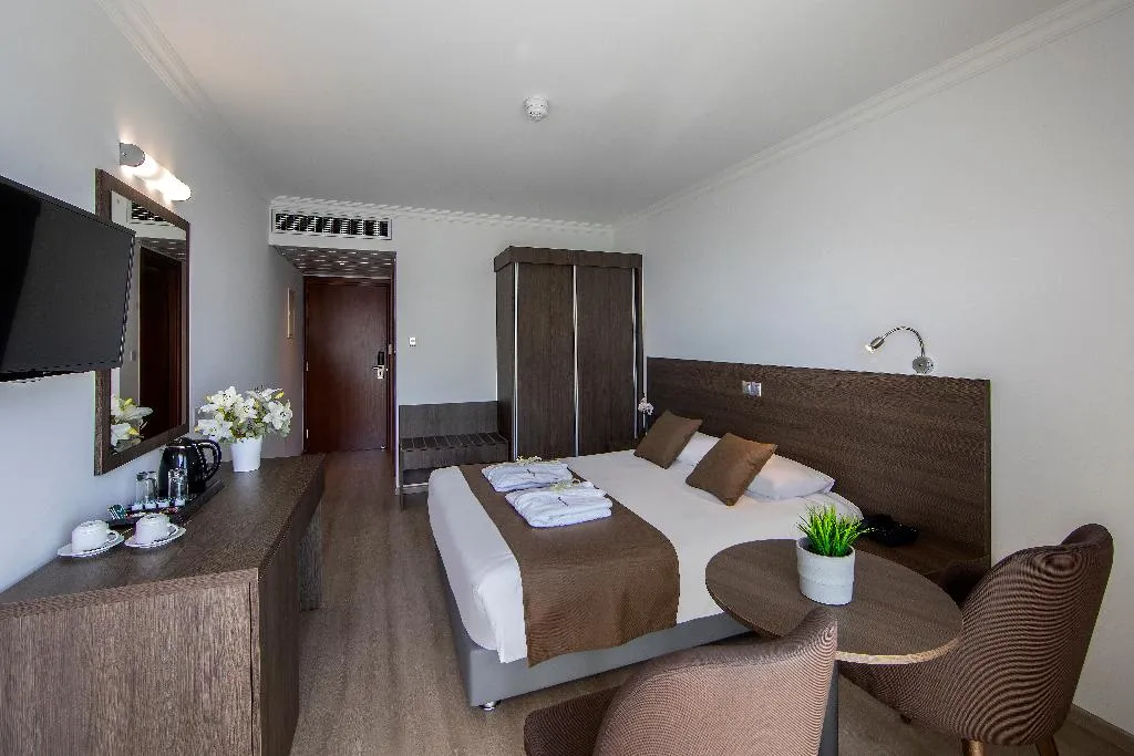 Double or Twin SUPERIOR Room, Kapetanios Limassol, Cyprus