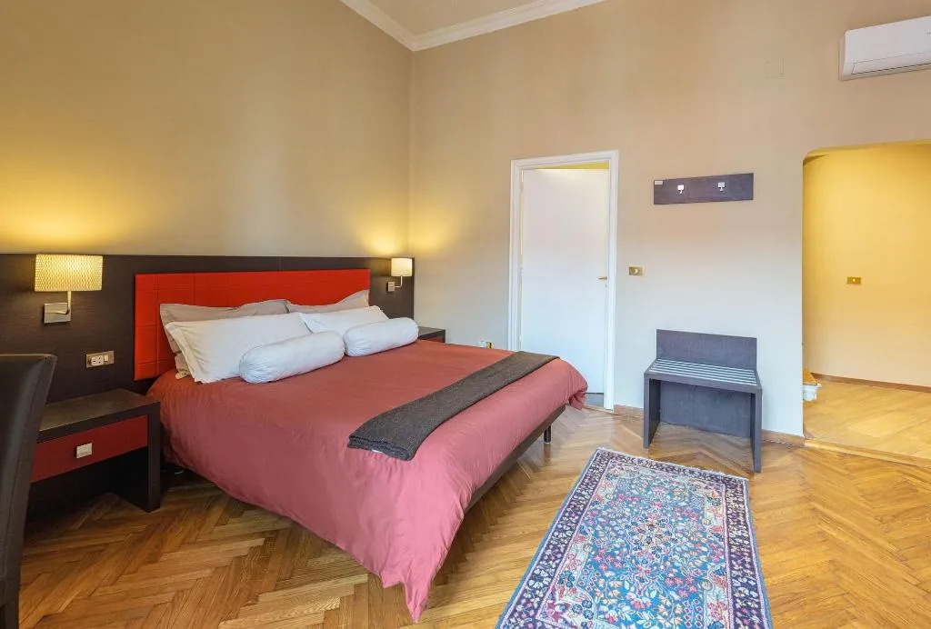 Room, B&B Il Ventre di Napoli, Naples