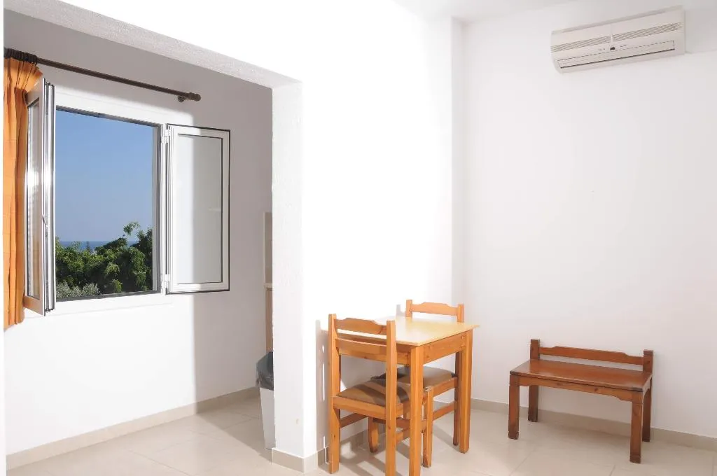 STUDIO STANDARD Room, Mastorakis Studios, Crete