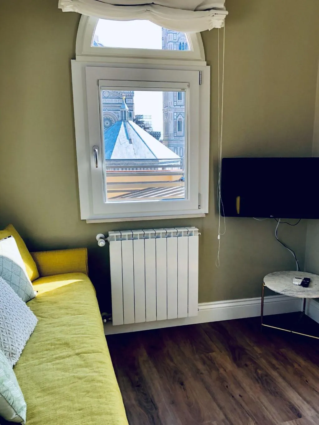 Room, Il Perseo, Florence