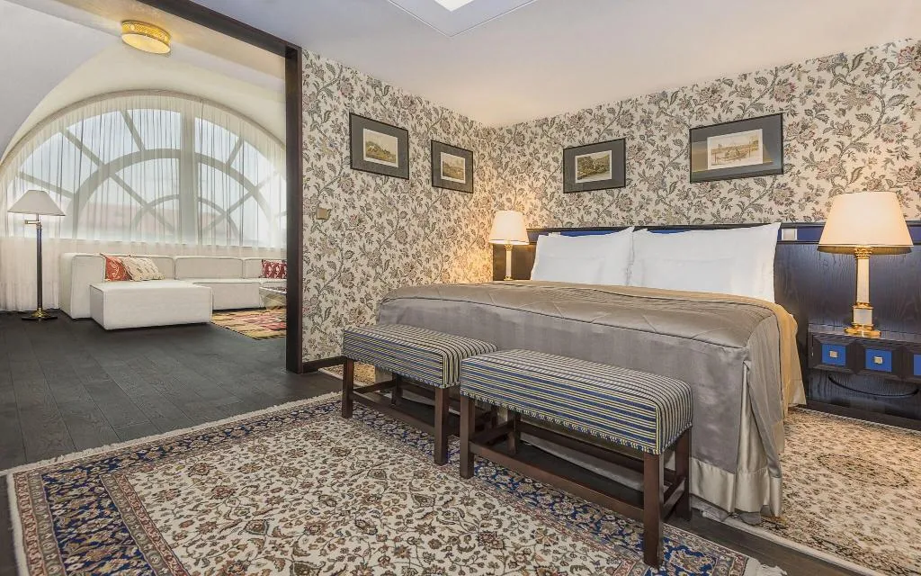 SUITE GARDEN VIEW Room, Hotel Savoy Prague, Prague