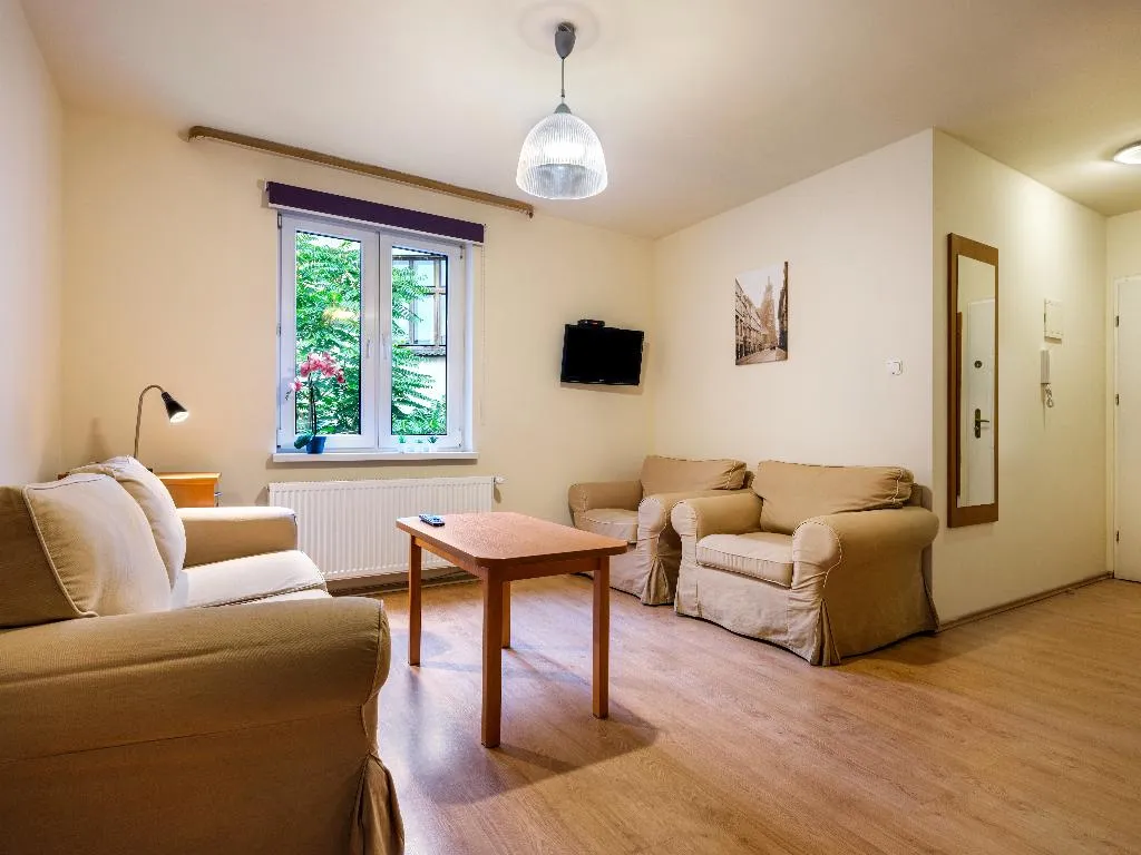 STUDIO TWO BEDROOMS Room, Kosmopolita Rooms & Apartments, Krakow