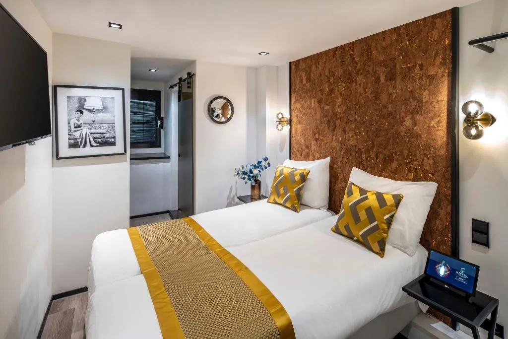 DOUBLE basement Room, Sotel Amsterdam Central Station, Amsterdam