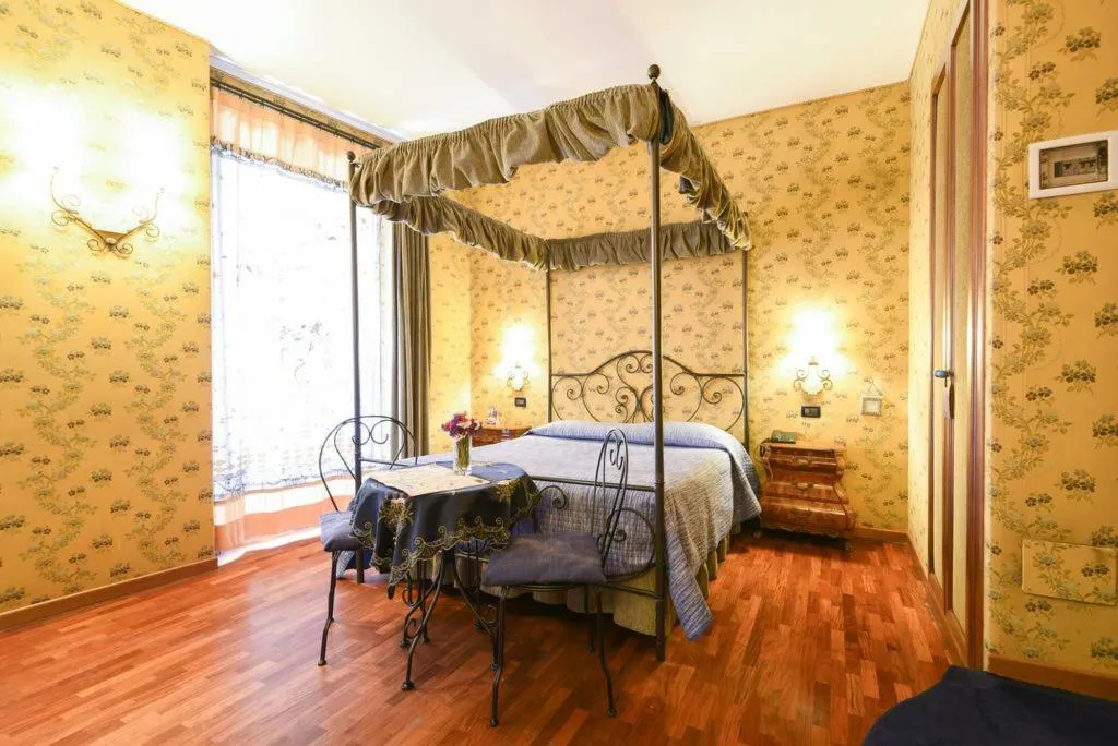 Room, Residenza Ave Roma, Rome