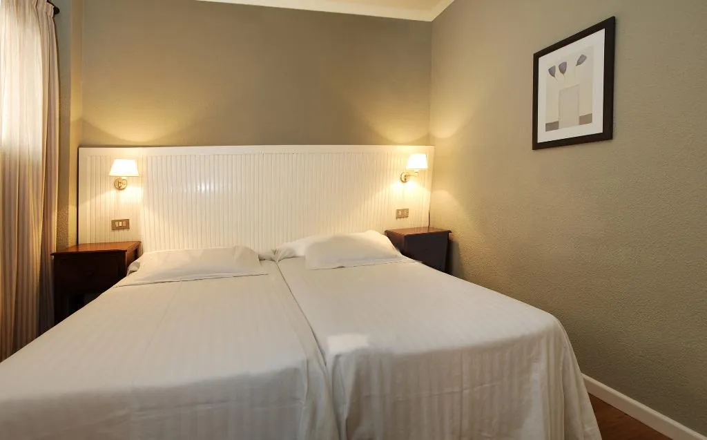 STUDIO CAPACITY 1 Room, HG Tenerife Sur, Tenerife