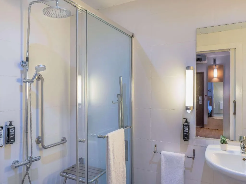 Room, ibis Barcelona Meridiana, Barcelona