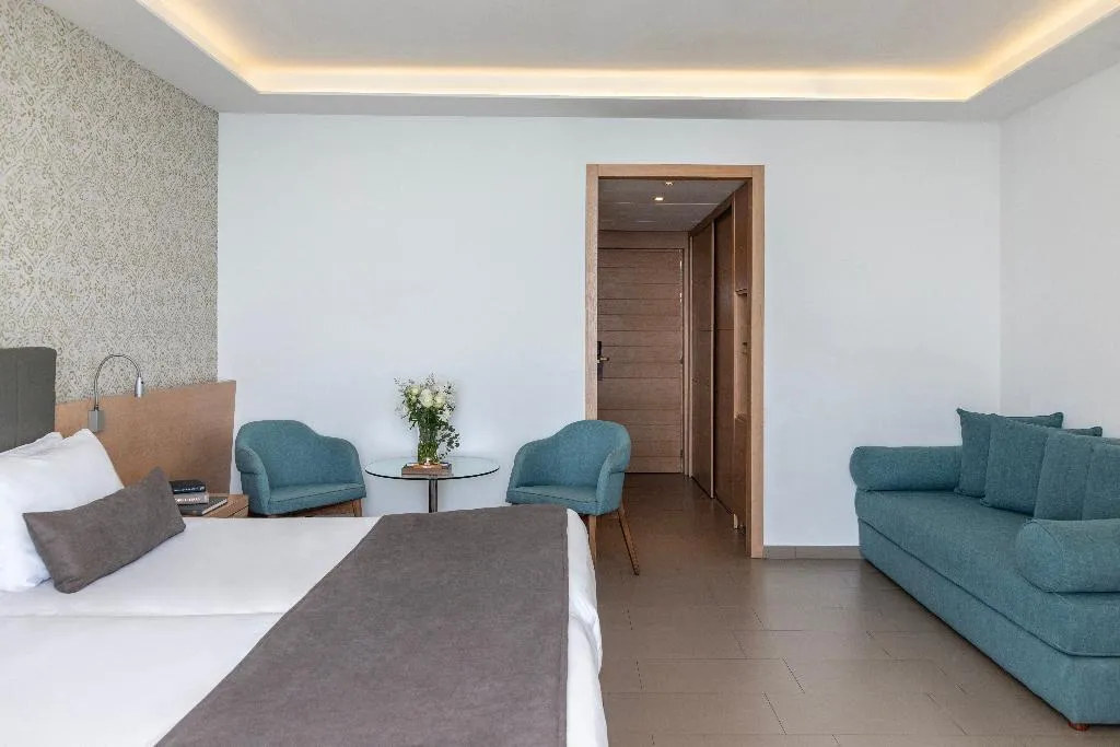 SUITE DELUXE SEA VIEW Room, Royal Apollonia, Cyprus