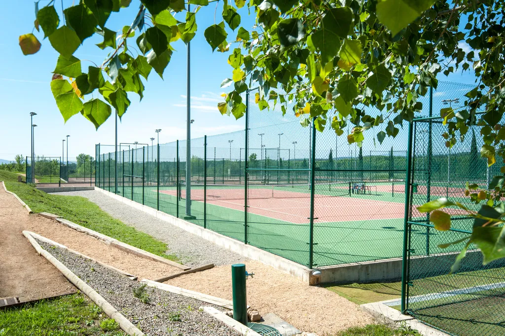Sports and Entertainment, Mas Sola, Barcelona
