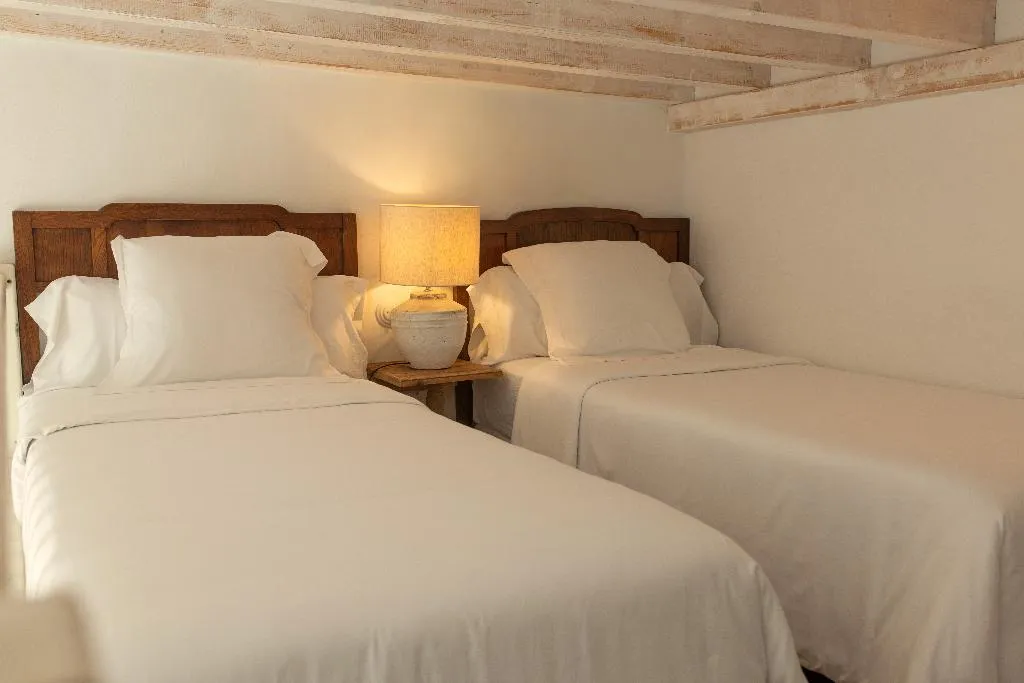 QUADRUPLE DELUXE Room, Hotel Emblematico La Casa De Los Naranjos, Lanzarote