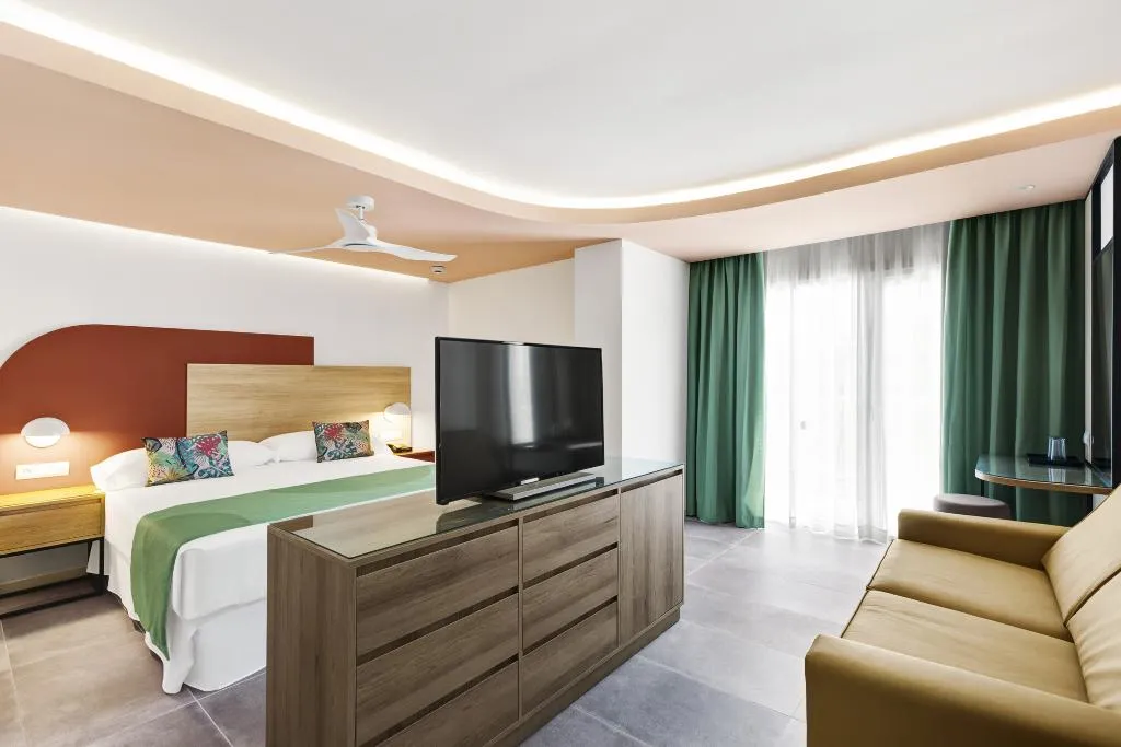 Double or Twin WITH BALCONY Room, Hotel Riu Concordia, Majorca