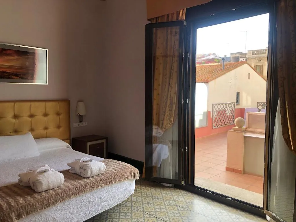Room, Hotel Llar De Capitans, Barcelona