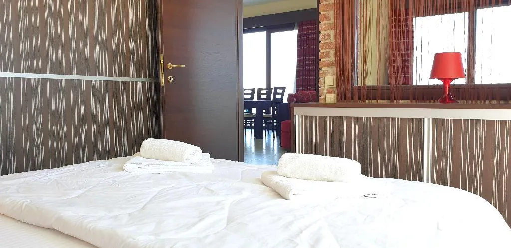 SUITE DELUXE ONE BED Room, Bungalow White Apartments and Suits, Halkidiki