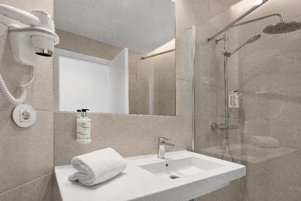 DOUBLE STANDARD Room, B&B Hotel Benidorm Finestrat, Costa Blanca