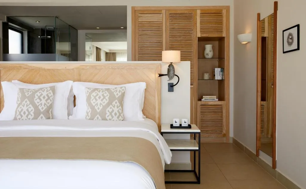 JUNIOR SUITE WITH PRIVATE POOL Room, Elivi Skiathos, Skiathos