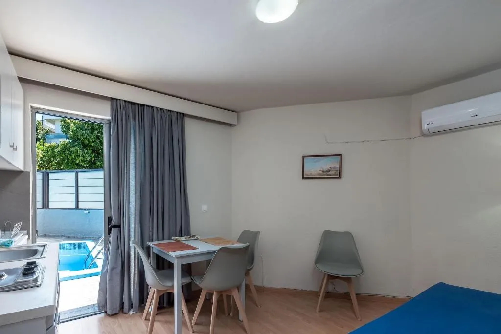 Room, 7 Palms Hotel Apartments, Rhodes