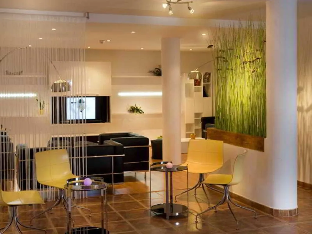Lobby, Porta D'Alella, Barcelona