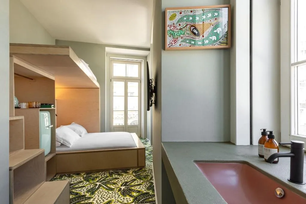 Room, Independente Bica, Lisbon
