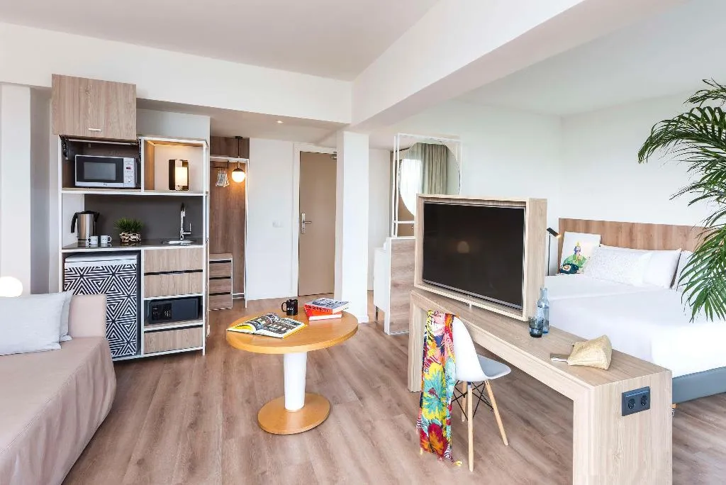 SUITE STANDARD Room, Innside by Melia Alcudia, Majorca