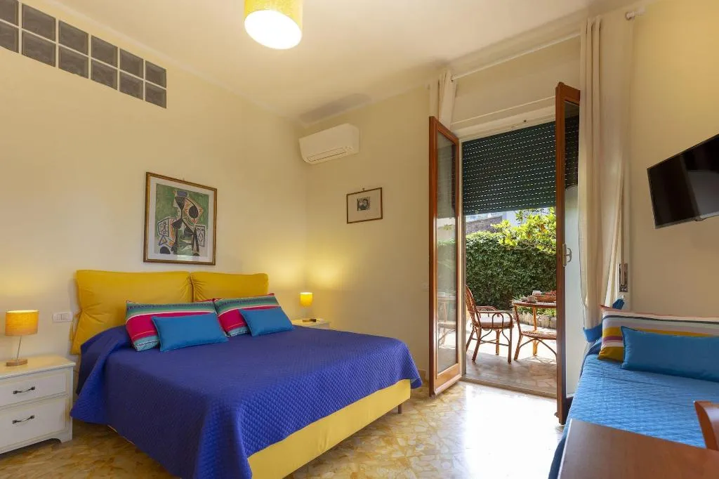 Room, Villa Rosa Sorrento, Naples