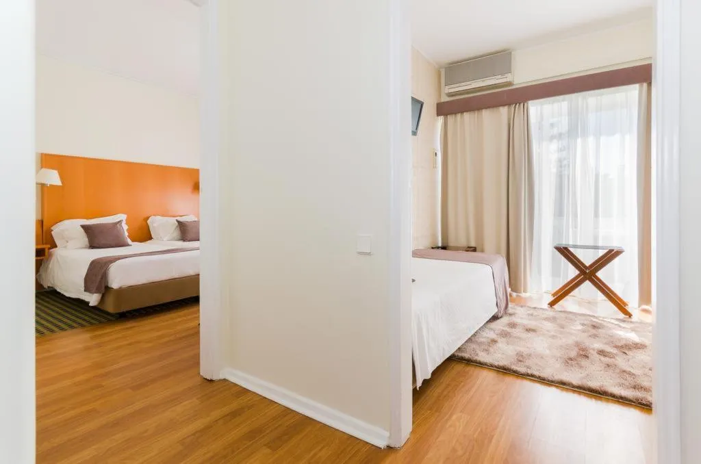TRIPLE STANDARD Room, Hotel Lido, Lisbon