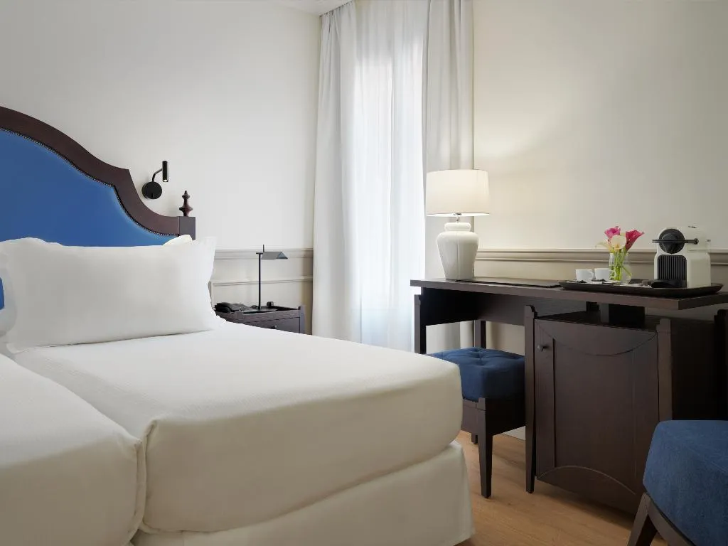 DOUBLE SINGLE USE STANDARD Room, H10 Corregidor Boutique Hotel, Seville