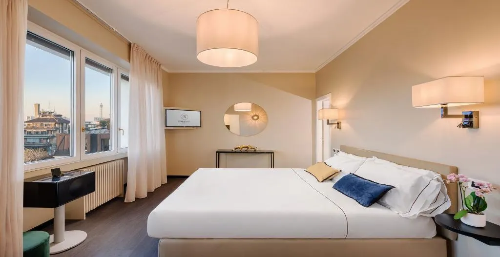 SUITE WITH BALCONY WITH VIEWS Room, Hotel Mentana, Milan